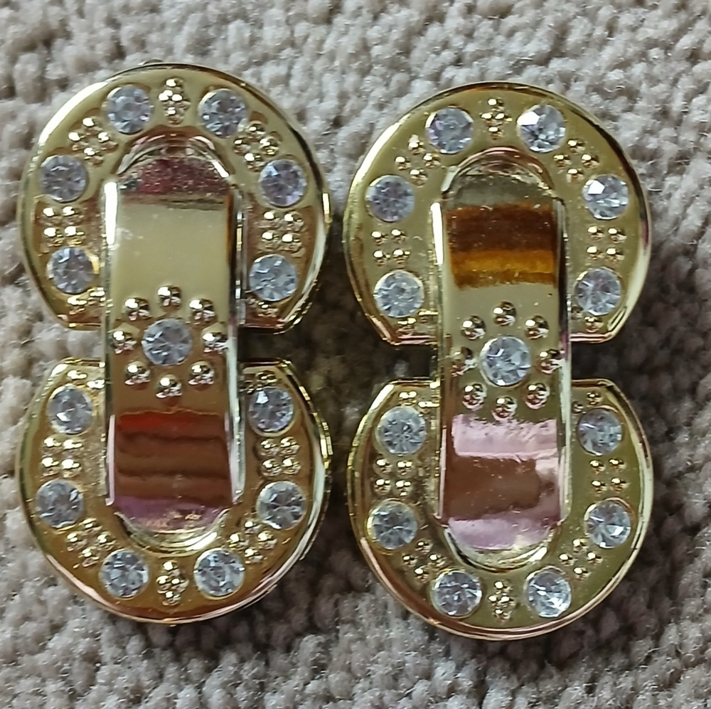 Clip-on Gold Tone Crystal Earrings - Clear Rhinestones
